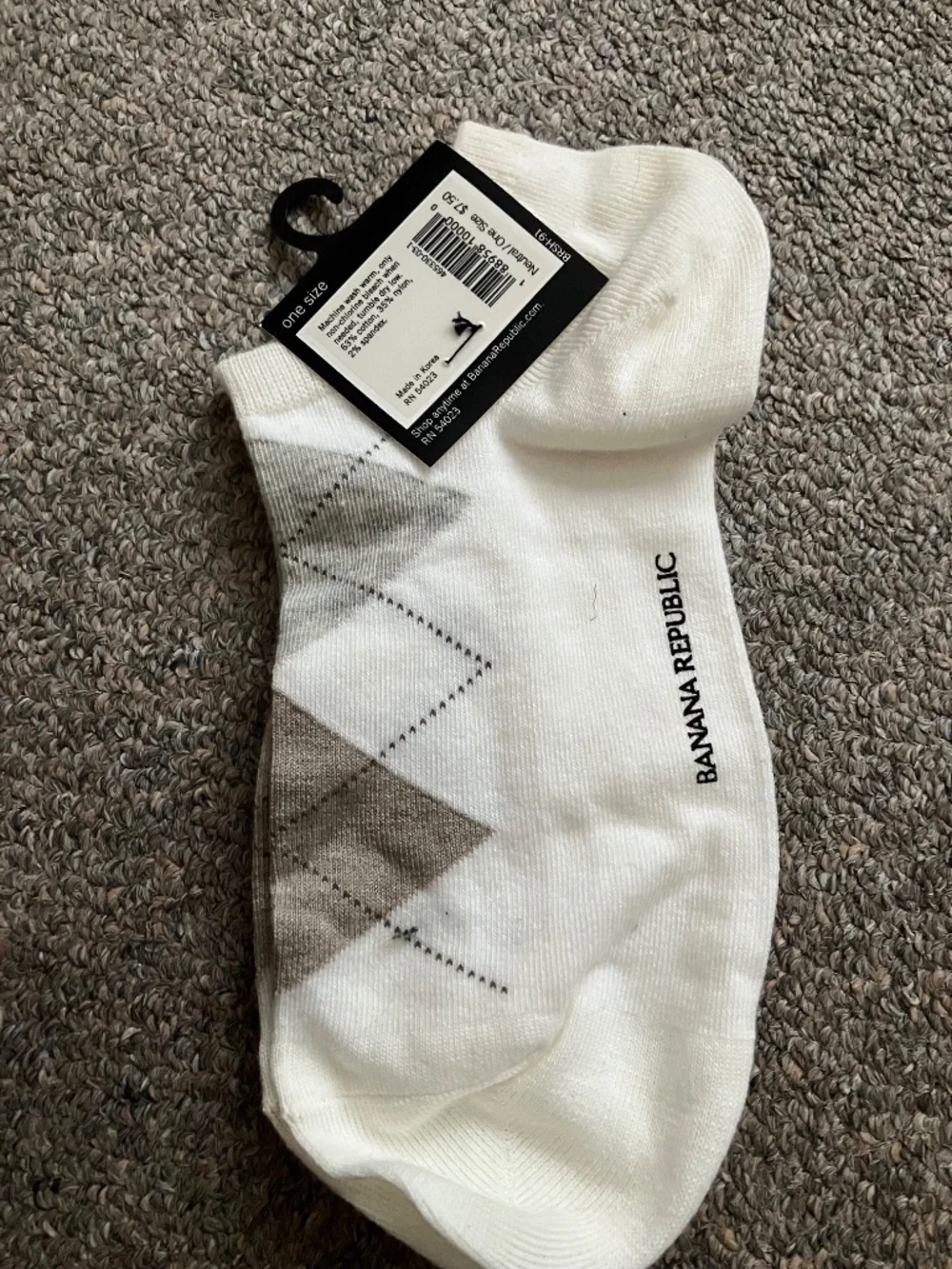 NWT: Women’s Socks (2 Pairs)